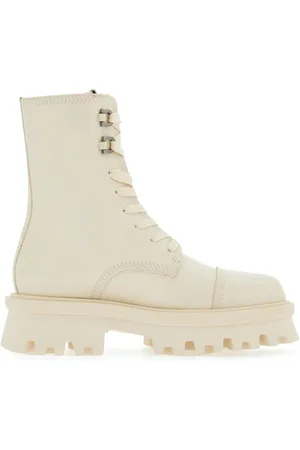 Salvatore Ferragamo Botas con agujetas