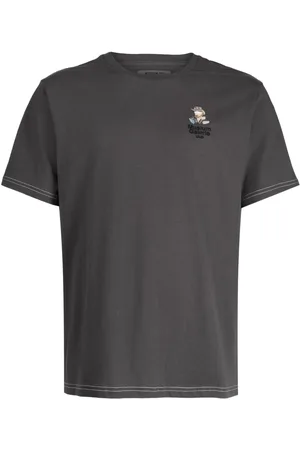 Musium Div. Playera manga corta con logo estampado