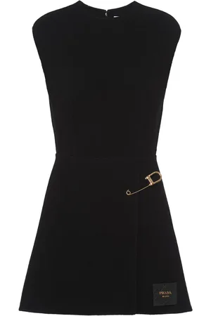 Prada Vestido corto con detalle de imperdible
