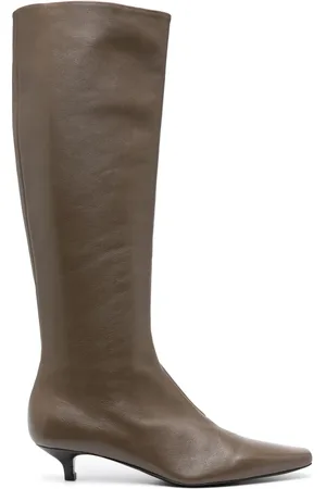 Totême Botas altas The Slim con tacón de 35mm