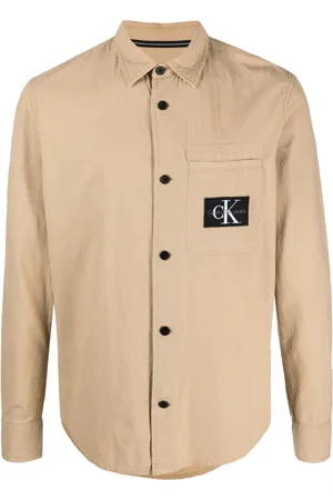 Calvin Klein Camisa texturizada con parche del logo