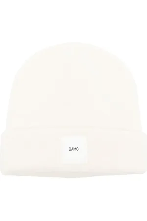 OAMC Gorro tejido de canalé con parche del logo
