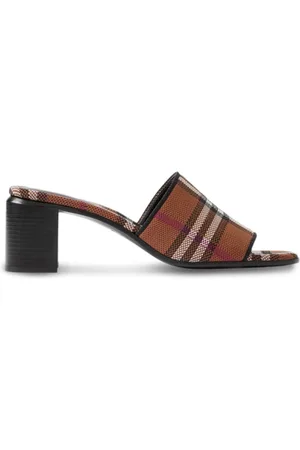 Burberry Mules con tacón grueso