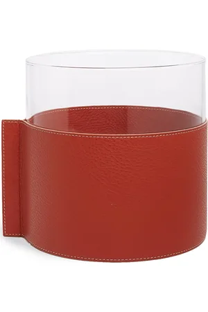 Poltrona Frau Cartera con logo en relieve