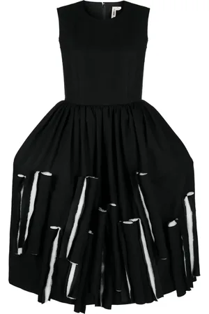 Comme des Garçons Vestido midi a capas sin mangas
