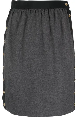 CHANEL Falda con detalle de botones 1990