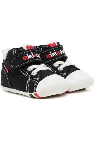 Miki House Zapatillas con logo bordado y tira autoadherente