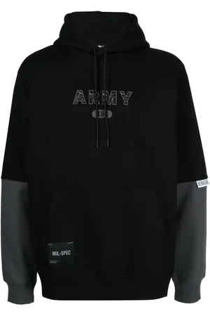 Izzue Hoodie con detalle de parche