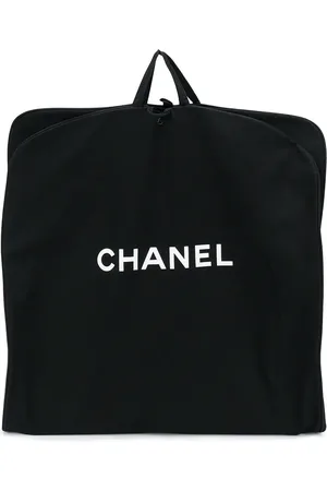 CHANEL Funda para traje con logo 1990