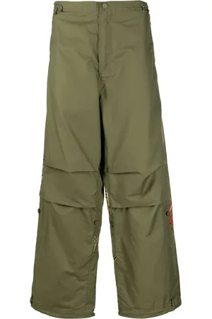 Maharishi Pantalones cargo con bordado Tiger vs Samurai