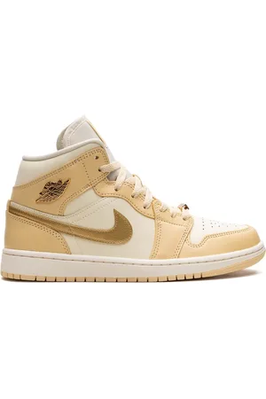 Jordan Tenis Air 1 Mid "Pale Vanilla / Coconut Milk / Sail / Metallic Gold"