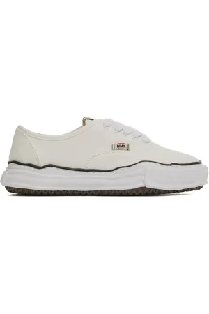 Maison Mihara Yasuhiro Tenis con etiqueta del logo