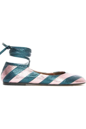 La DoubleJ Flats con efecto de piel de serpiente