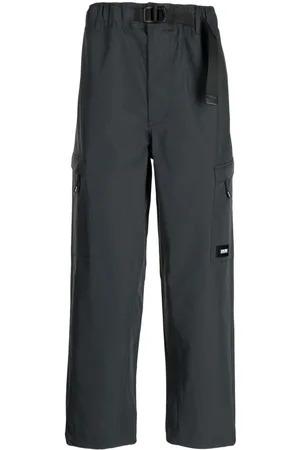 Izzue Pantalones rectos con dije del logo