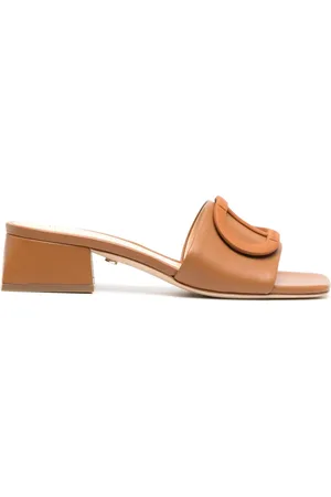 DEE OCLEPPO Mules Dizzy con tacón de 35mm