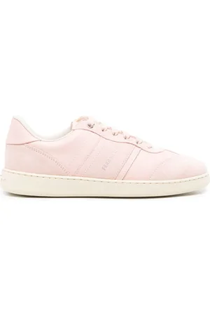 Salvatore Ferragamo Tenis de gamuza con logo en relive