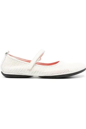 Camper Flats Right Nina