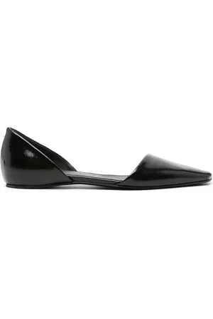 Totême Flats The Asymmetric d