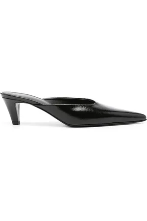 Totême Mules The Patent con tacón de 55mm