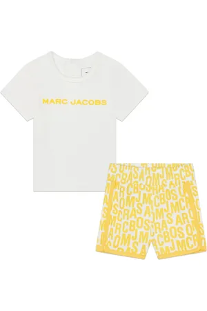 Marc Jacobs Cunjunto de short y playera con logo estampado