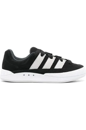 adidas Tenis Adimatic con logo bordado