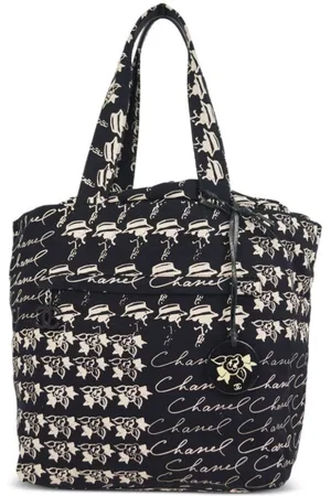 CHANEL Tote Camélia
