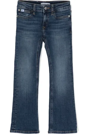 Calvin Klein Jeans acampanados con tiro medio
