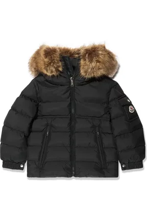 Moncler Chamarra capitonada con capucha y aplique del logo