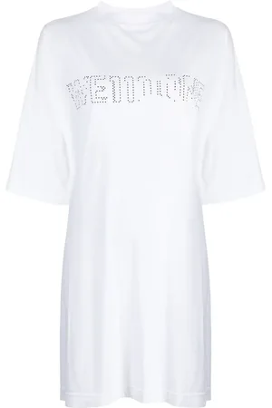 We11 Done Playera con logo y detalles