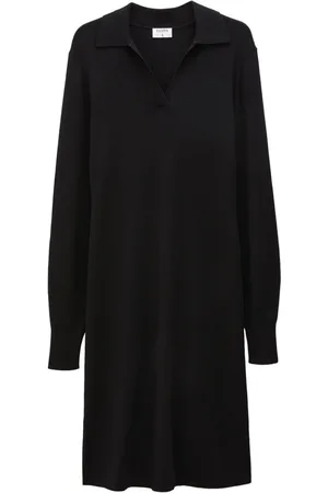 Filippa K Vestido tipo playera tipo polo tejido con logo bordado