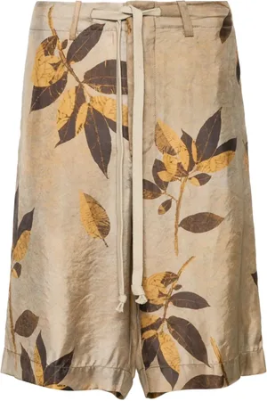 UMA WANG Shorts con ramas estampadas