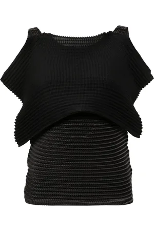 Issey Miyake Blusa plisada a capa