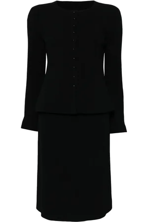 CHANEL Traje de falda con botones 2002