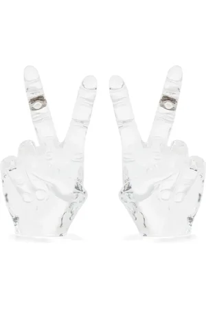 Y / PROJECT Aretes Peaceen forma de mano