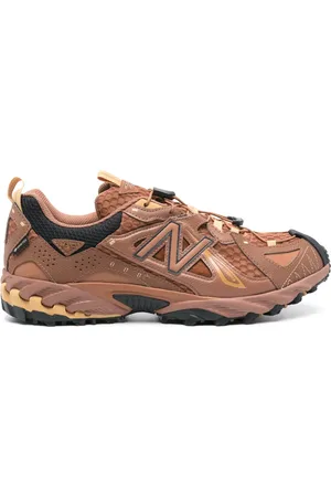 New Balance Tenis con aplique del logo