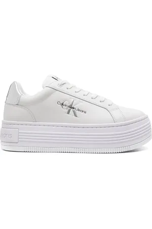 Calvin Klein Tenis con logo en relieve