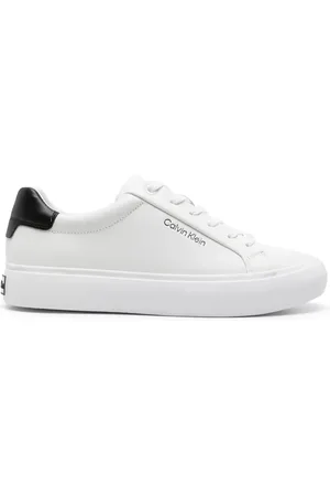 Calvin Klein Tenis con logo en relieve