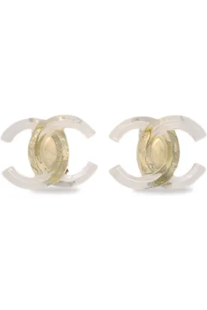 CHANEL Aretes de clip con logo CC 2002