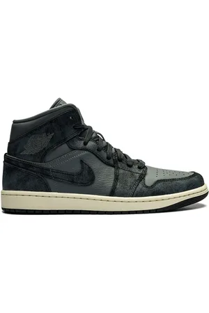 Jordan Tenis Air 1 Mid "Distressed Smoke Grey"