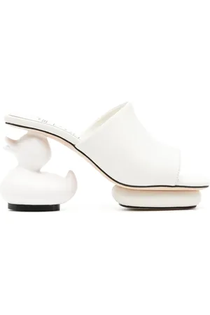 Maison Mihara Yasuhiro Mules con tacón de pato