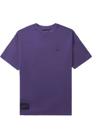 Izzue Playera con eslogan bordado