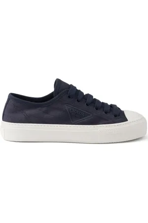 Prada Tenis con logo triangular