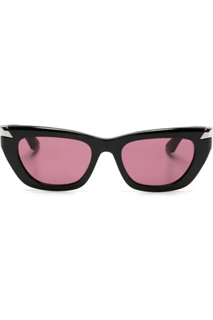 Alexander McQueen Lentes de sol con armazón cat eye y logo grabado