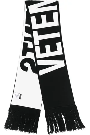 Vetements Mascada con logo y flecos