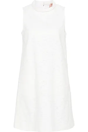 Nº21 Vestido corto con encaje