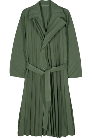 Issey Miyake Abrigo Edge Light