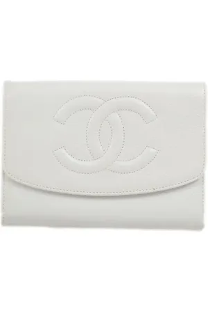 CHANEL Cartera compacta con logo CC 1998