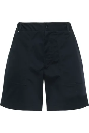 Moncler Bermudas con parche del logo