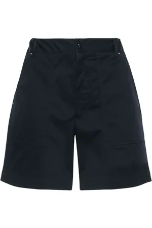 Moncler Bermudas con parche del logo