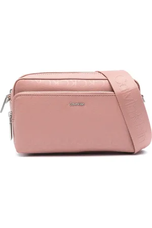 Calvin Klein Bolsoa cámara con monograma estampado